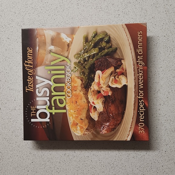 Taste of Home Brand NEW Busy Family Cookbook - Picture 1 of 6